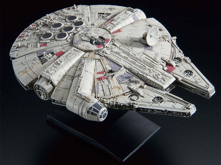 PREORDER Star Wars: The Empire Strikes Back Millennium Falcon 1/350 Scale Model Kit