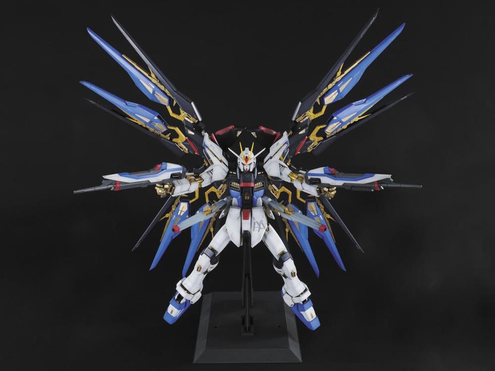 PREORDER PG 1/60 STRIKE FREEDOM GUNDAM
