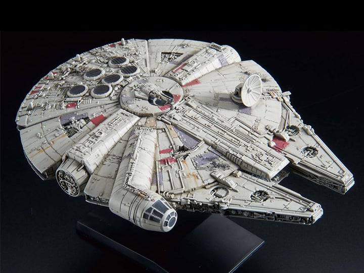 PREORDER Star Wars: The Empire Strikes Back Millennium Falcon 1/350 Scale Model Kit