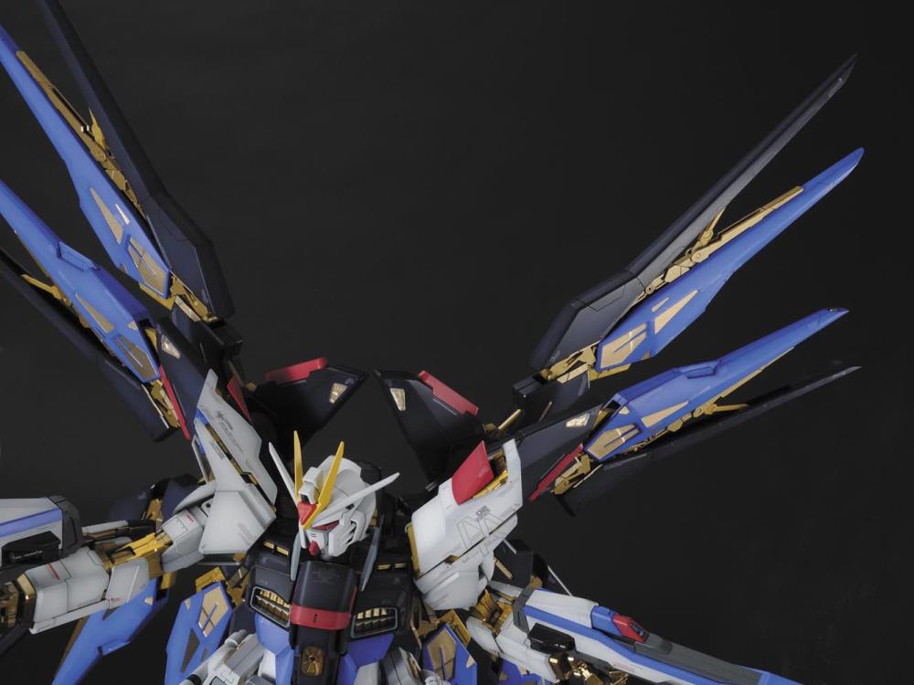 PREORDER PG 1/60 STRIKE FREEDOM GUNDAM