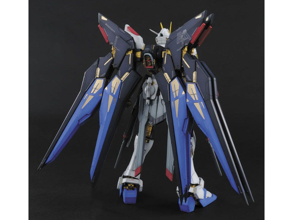 PREORDER PG 1/60 STRIKE FREEDOM GUNDAM