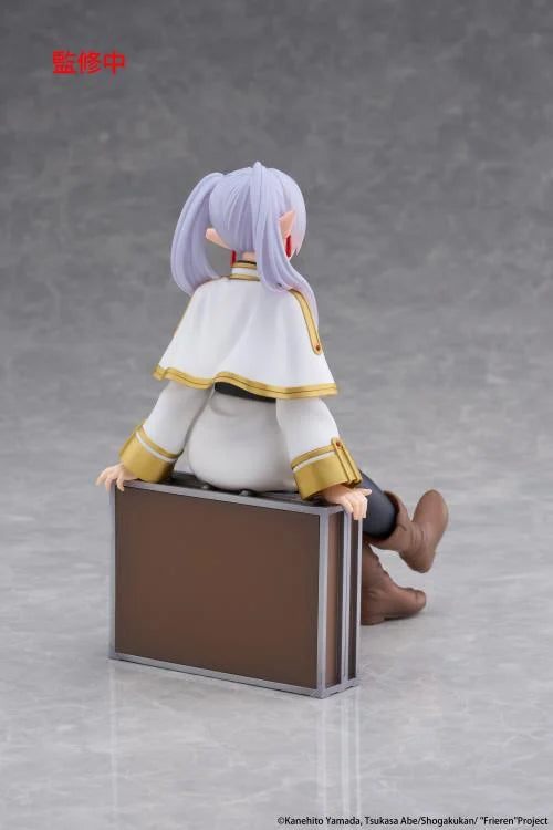 PREORDER Frieren: Beyond Journey's End Desktop Cute Frieren (Trunk Case Ver.) Figure
