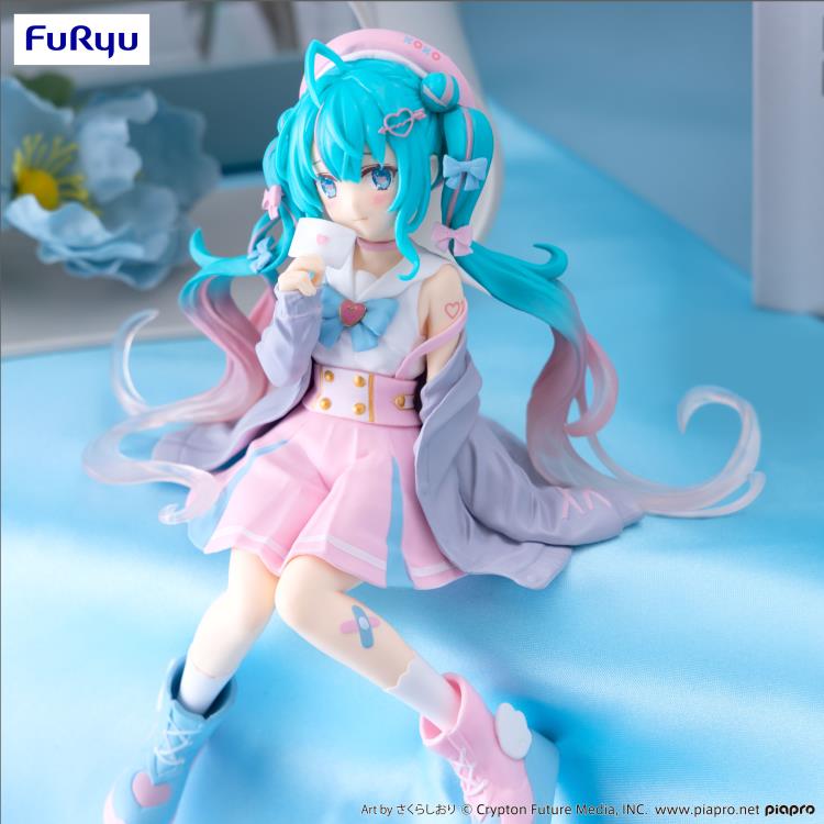 PREORDER Vocaloid Hatsune Miku (Love Sailor Grey Color Ver.) Noodle Stopper Figure
