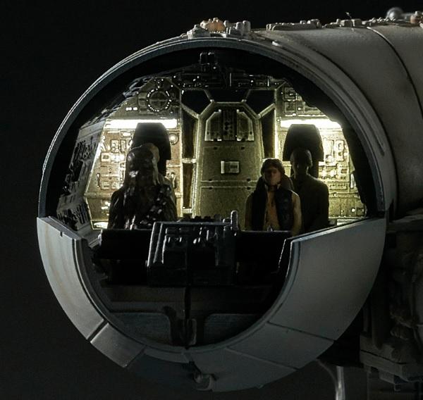 PREORDER Star Wars: A New Hope PERFECT GRADE Millennium Falcon Model 1/72 Scale Kit
