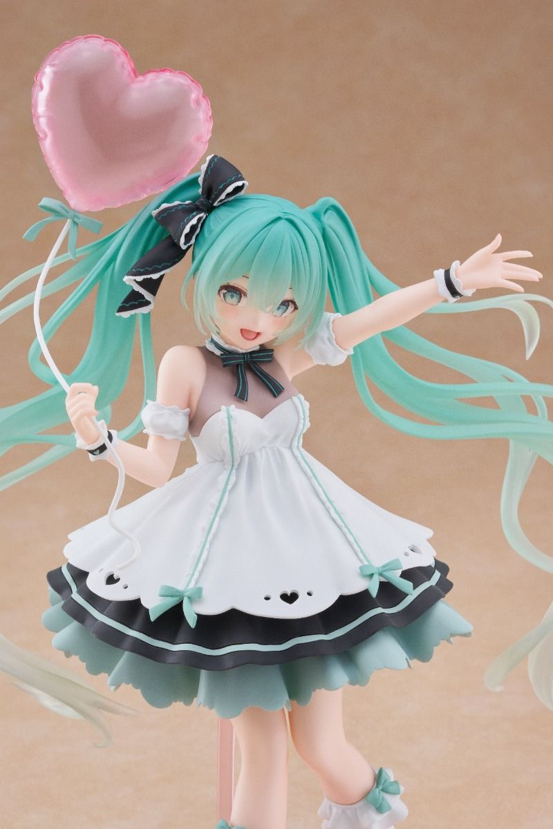 PREORDER Hatsune Miku - Hatsune Miku AMP+ Prize Figure (Birthday 2025 Party Ver.)