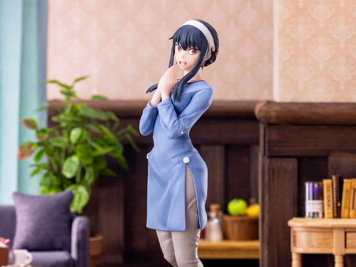 PREORDER Spy x Family Luminasta Yor Forger (Season 1 Cours 2 ED Coordination Ver.) Figure
