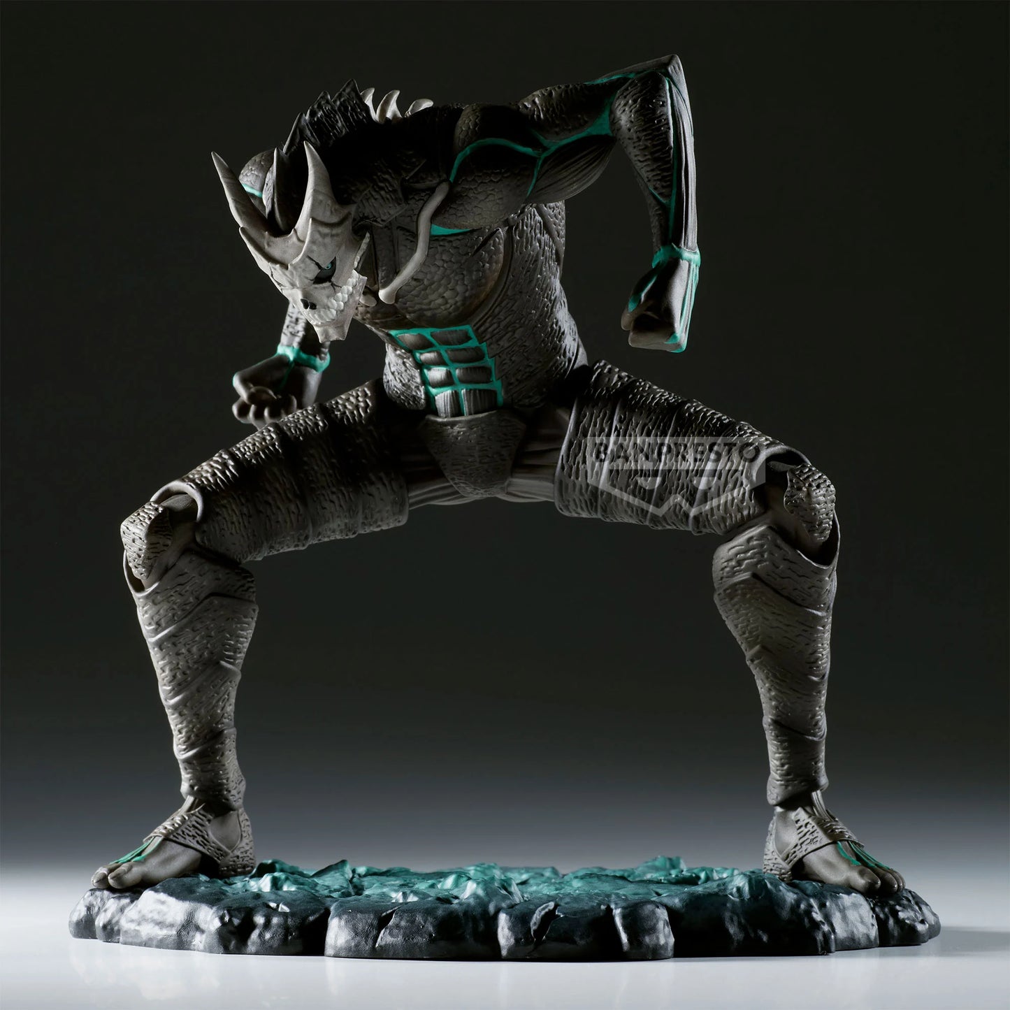 PREORDER KAIJU NO. 8 - Kaiju No. 8 - Figure The Brush 11cm