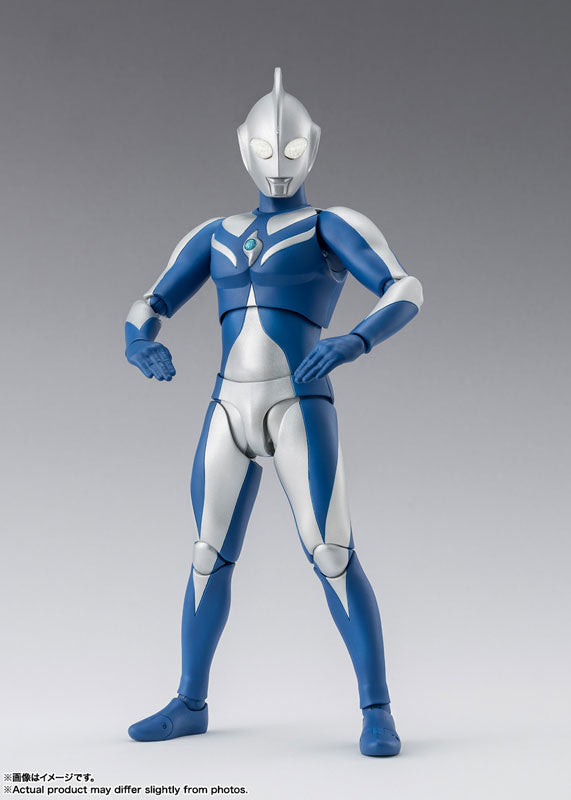 PREORDER S.H.Figuarts Ultraman Cosmos Luna Mode