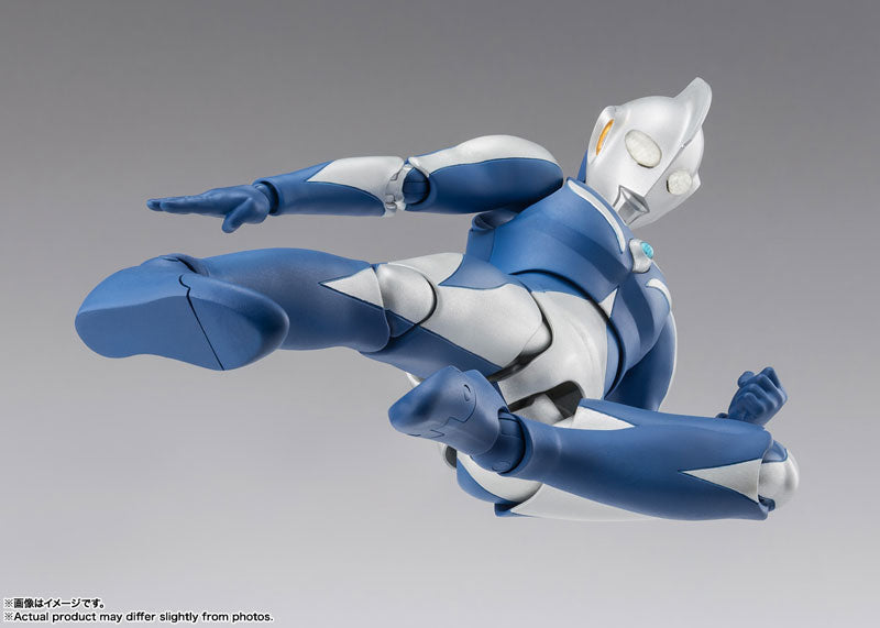 PREORDER S.H.Figuarts Ultraman Cosmos Luna Mode