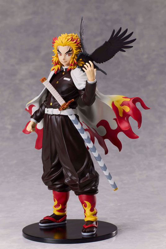 PREORDER Demon Slayer: Kimetsu no Yaiba Kyojuro Rengoku non-scale figure