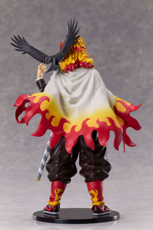 PREORDER Demon Slayer: Kimetsu no Yaiba Kyojuro Rengoku non-scale figure