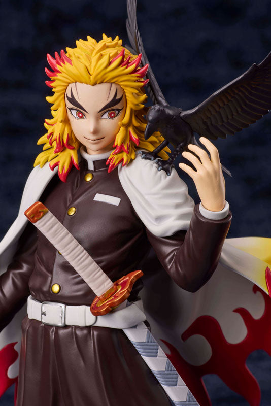 PREORDER Demon Slayer: Kimetsu no Yaiba Kyojuro Rengoku non-scale figure