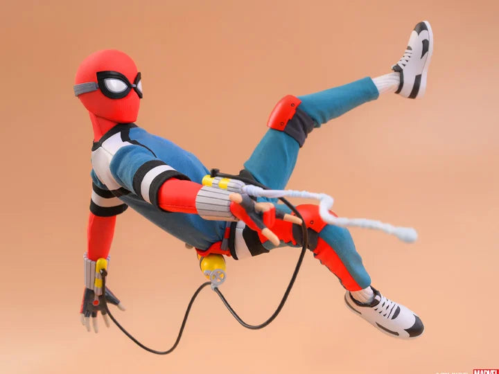 PREORDER Your Friendly Neighborhood Spider-Man HS07 Spider-Man (Homemade Suit) 1/6th Scale Collectible Figure