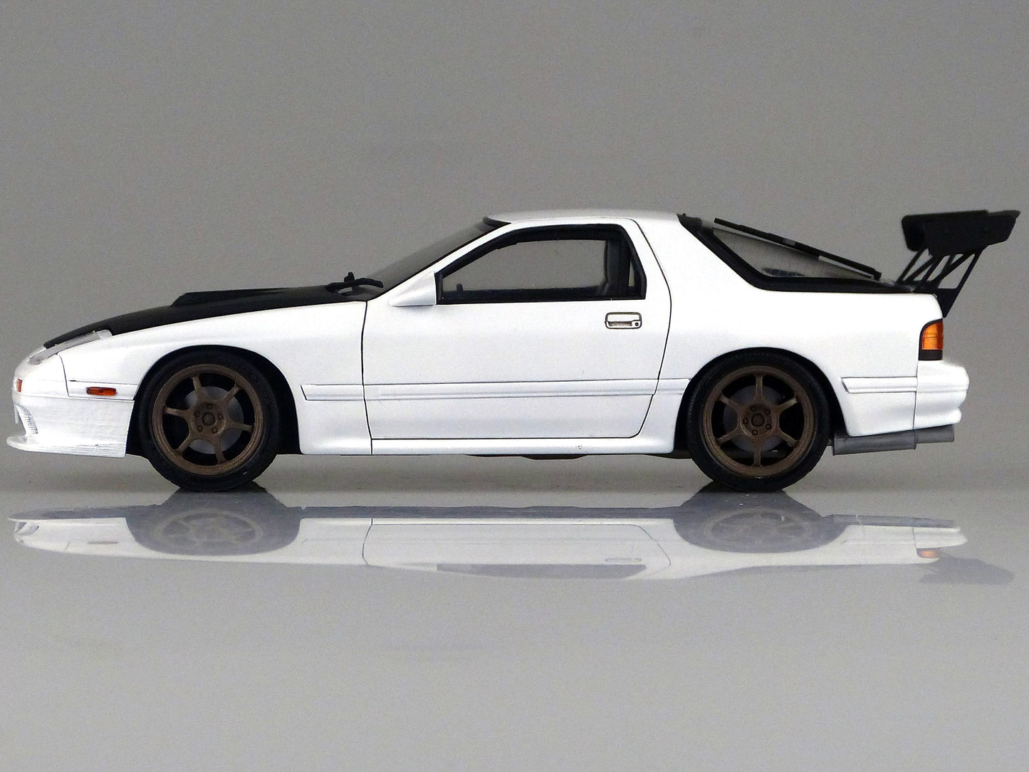 PREORDER 1/24 Ryosuke Takahashi FC3S RX-7 Hakone Showdown Specifications (Initial D