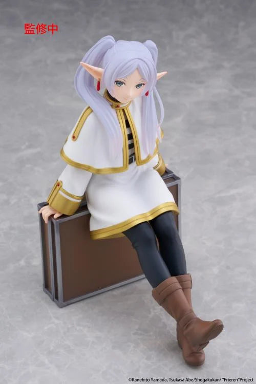 PREORDER Frieren: Beyond Journey's End Desktop Cute Frieren (Trunk Case Ver.) Figure