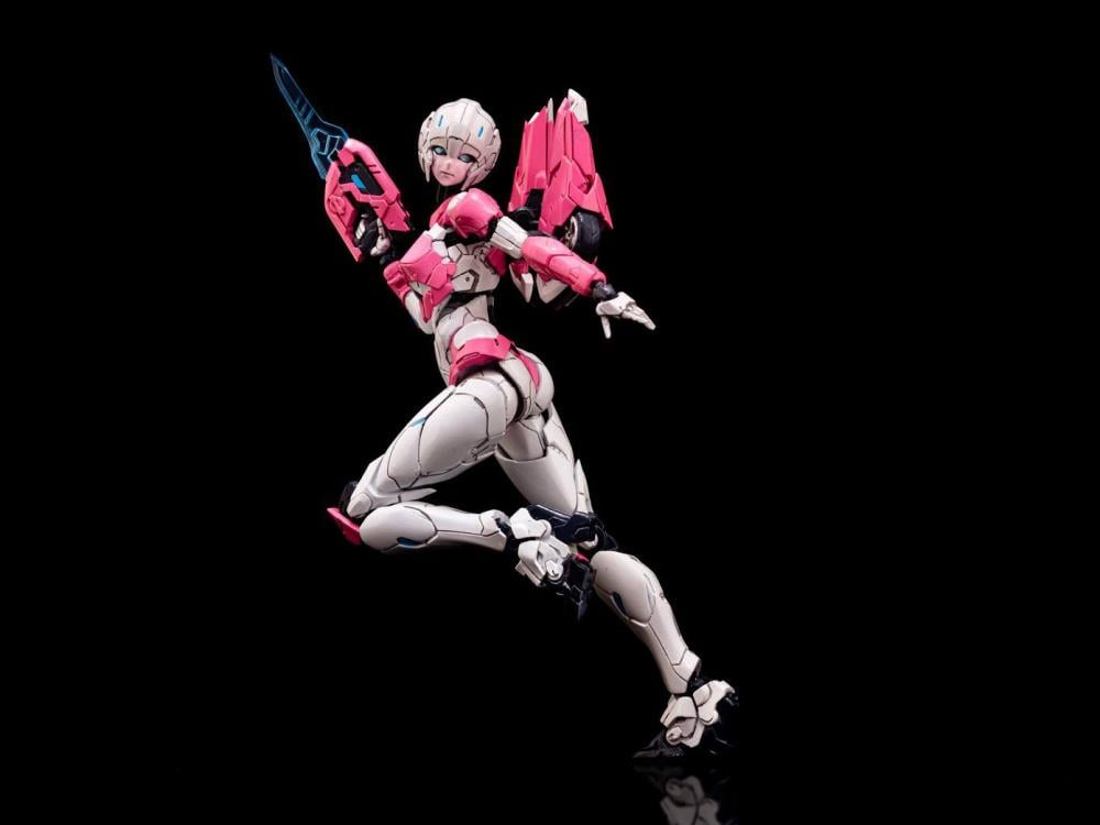 PREORDER Transformers Furai 28 Arcee Model Kit