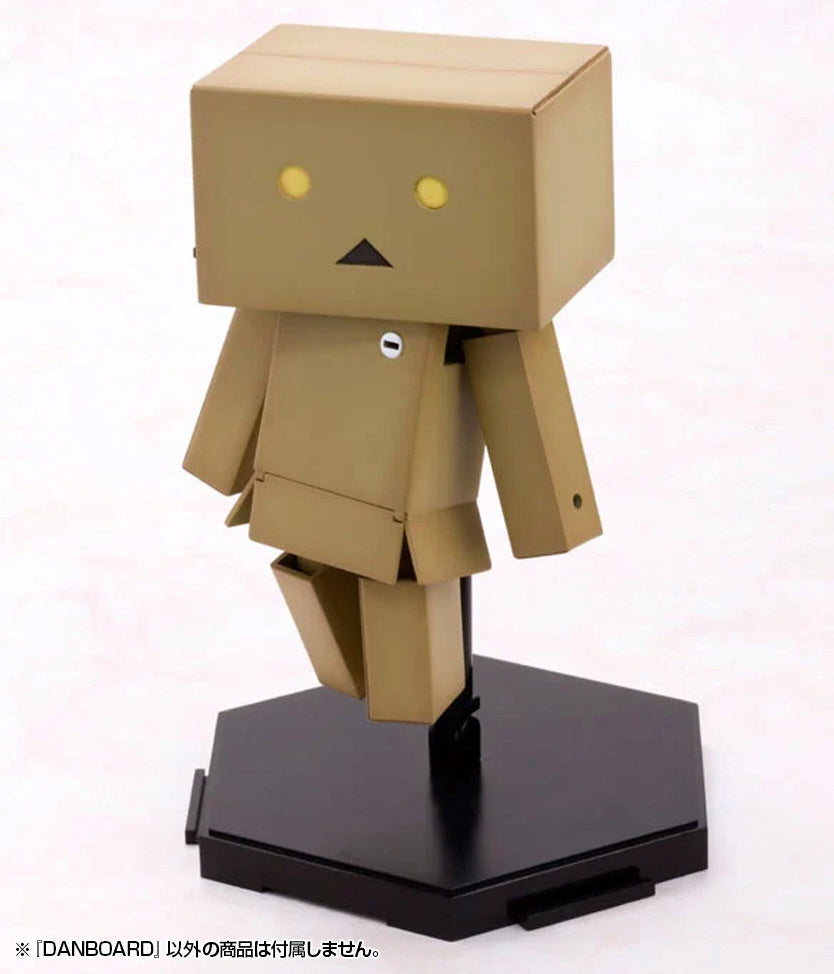 PREORDER Danboard (Yotsubato) Plastic Model Kit (Reissue)