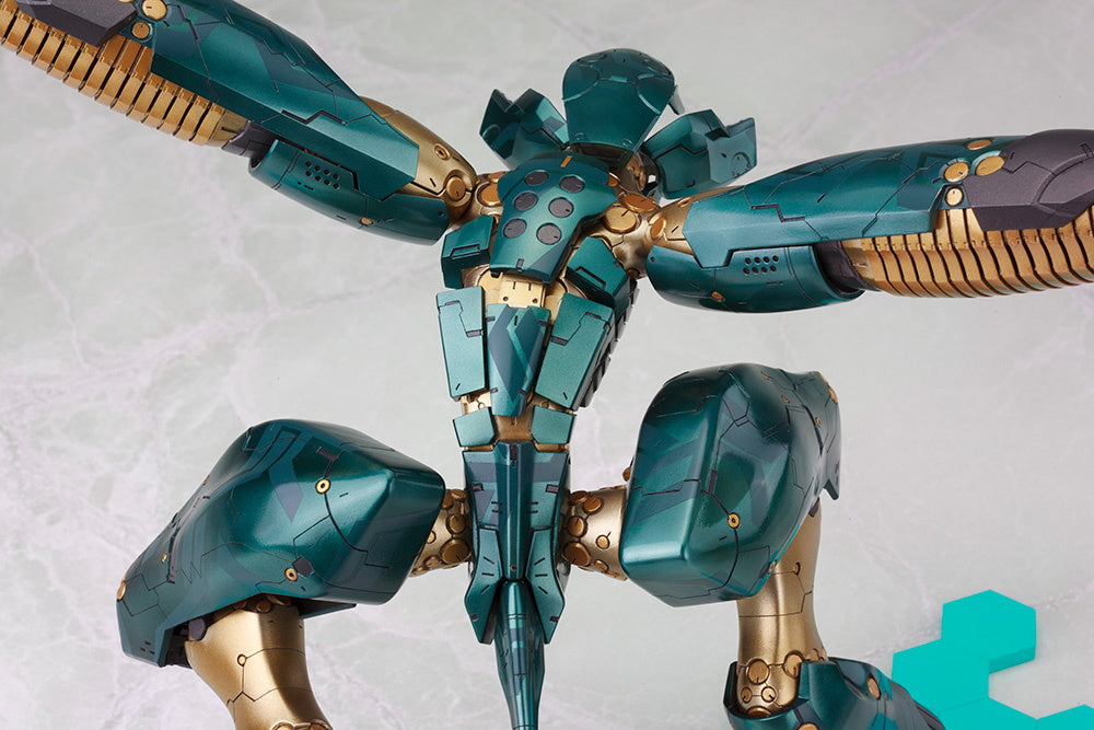 PREORDER 1/100 Metal Gear RAY (Metal Gear Solid 4 Guns Of The Patriots) (Reissue)