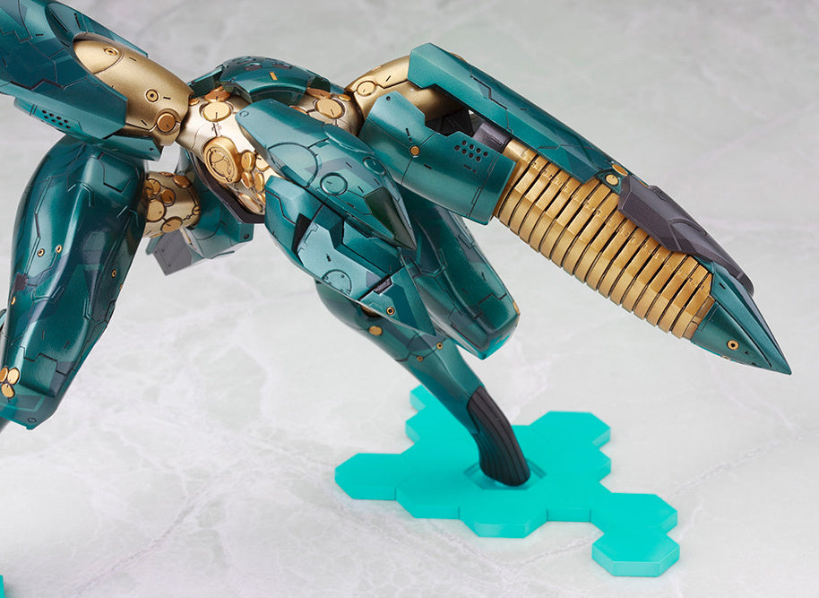 PREORDER 1/100 Metal Gear RAY (Metal Gear Solid 4 Guns Of The Patriots) (Reissue)