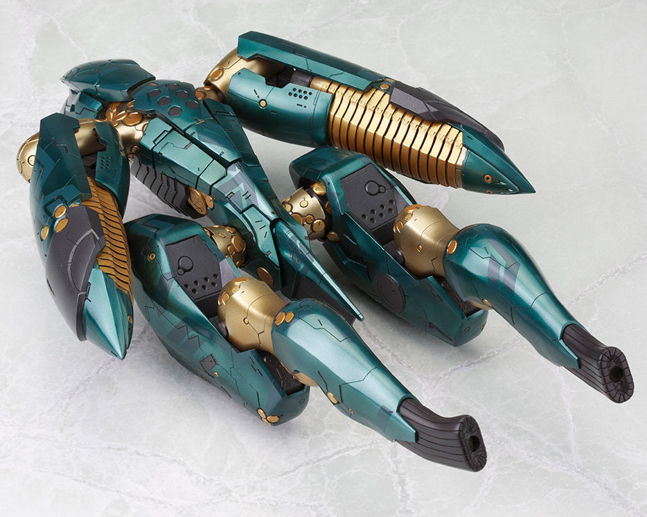 PREORDER 1/100 Metal Gear RAY (Metal Gear Solid 4 Guns Of The Patriots) (Reissue)