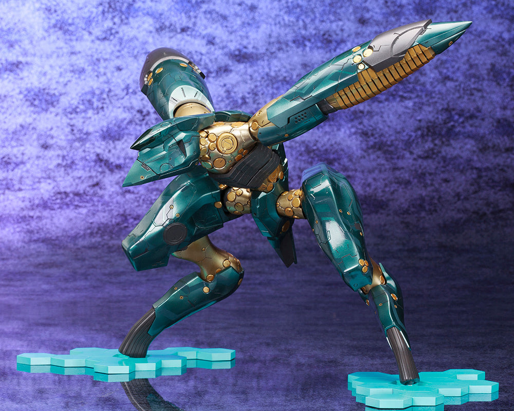PREORDER 1/100 Metal Gear RAY (Metal Gear Solid 4 Guns Of The Patriots) (Reissue)