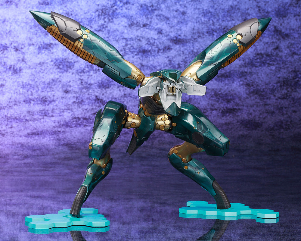 PREORDER 1/100 Metal Gear RAY (Metal Gear Solid 4 Guns Of The Patriots) (Reissue)