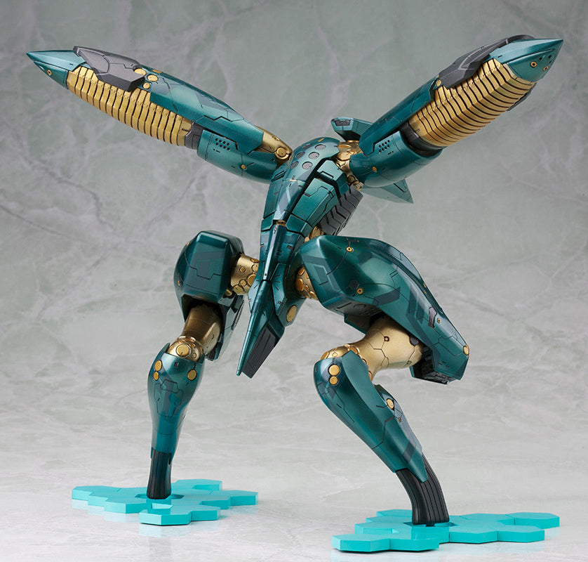 PREORDER 1/100 Metal Gear RAY (Metal Gear Solid 4 Guns Of The Patriots) (Reissue)