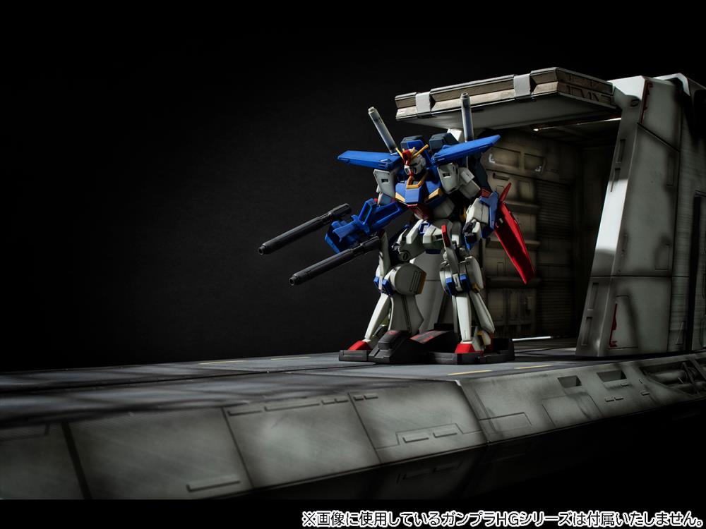 PREORDER Mobile Suit Gundam Realistic Model Series 1/144 Scale Gundam ZZ Nahel Argama Catapult Deck