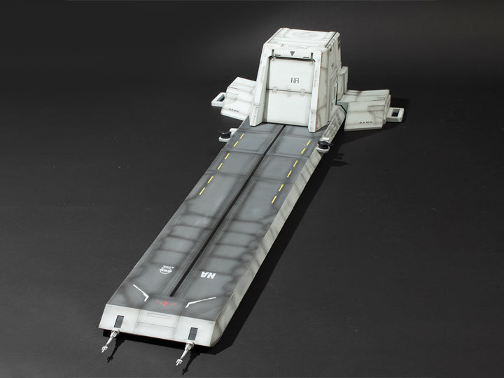 PREORDER Mobile Suit Gundam Realistic Model Series 1/144 Scale Gundam ZZ Nahel Argama Catapult Deck