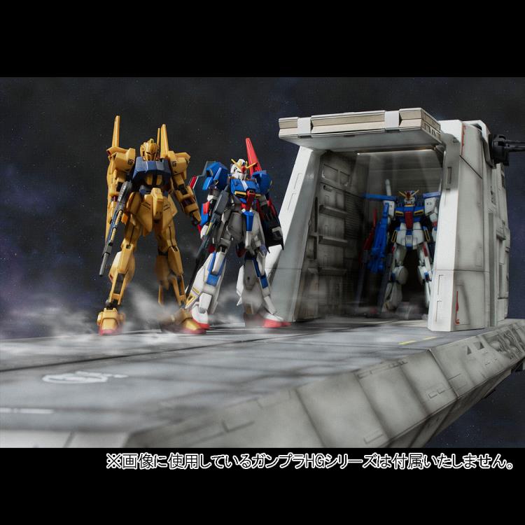 PREORDER Mobile Suit Gundam Realistic Model Series 1/144 Scale Gundam ZZ Nahel Argama Catapult Deck