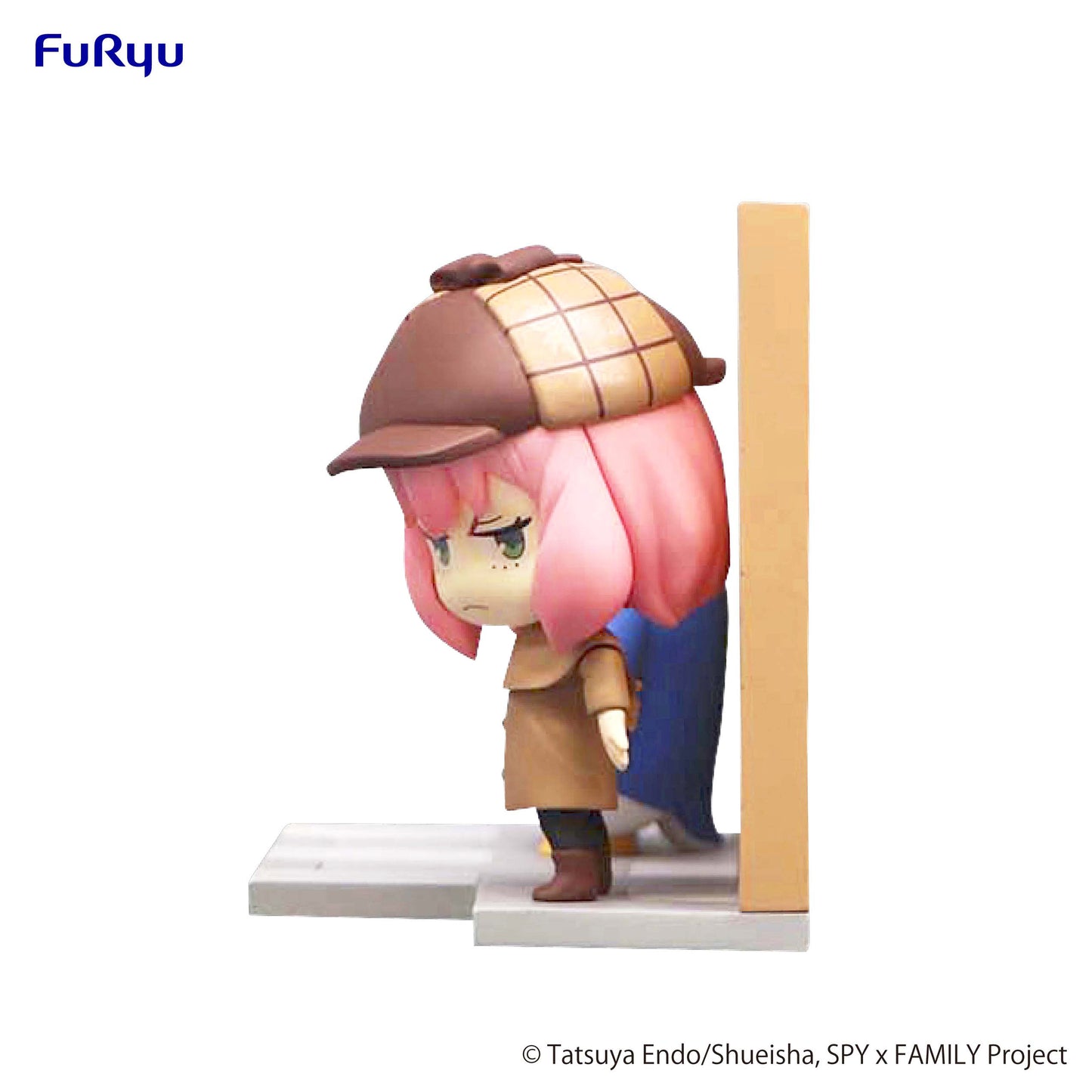 PREORDER Spy x Family Hold Figure PVC Statue Anya & Penguin (Furyu)