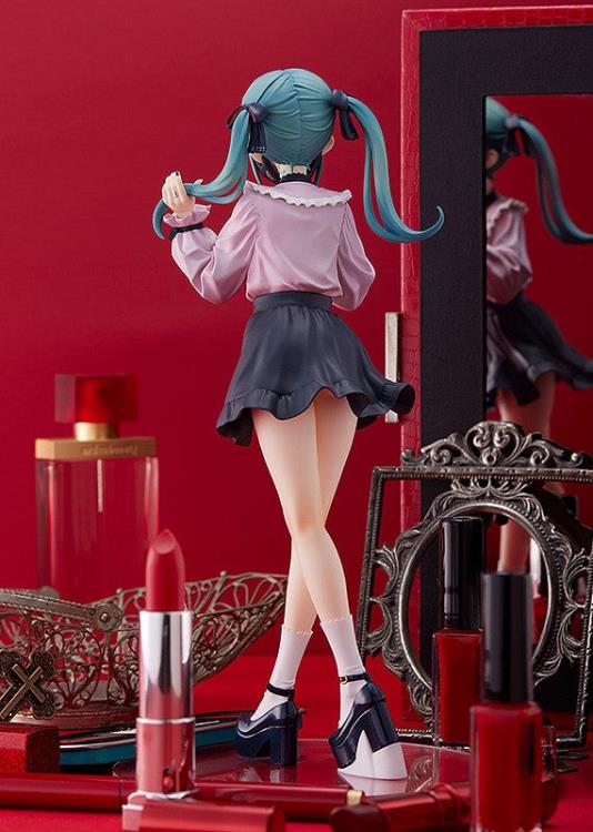 PREORDER Vocaloid Pop Up Parade L Hatsune Miku (The Vampire Ver.)