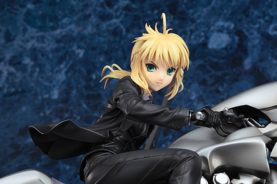 PREORDER Fate/Zero Saber & Saber Motored Cuirassier 1/8 Scale Figure (3rd Reissue)
