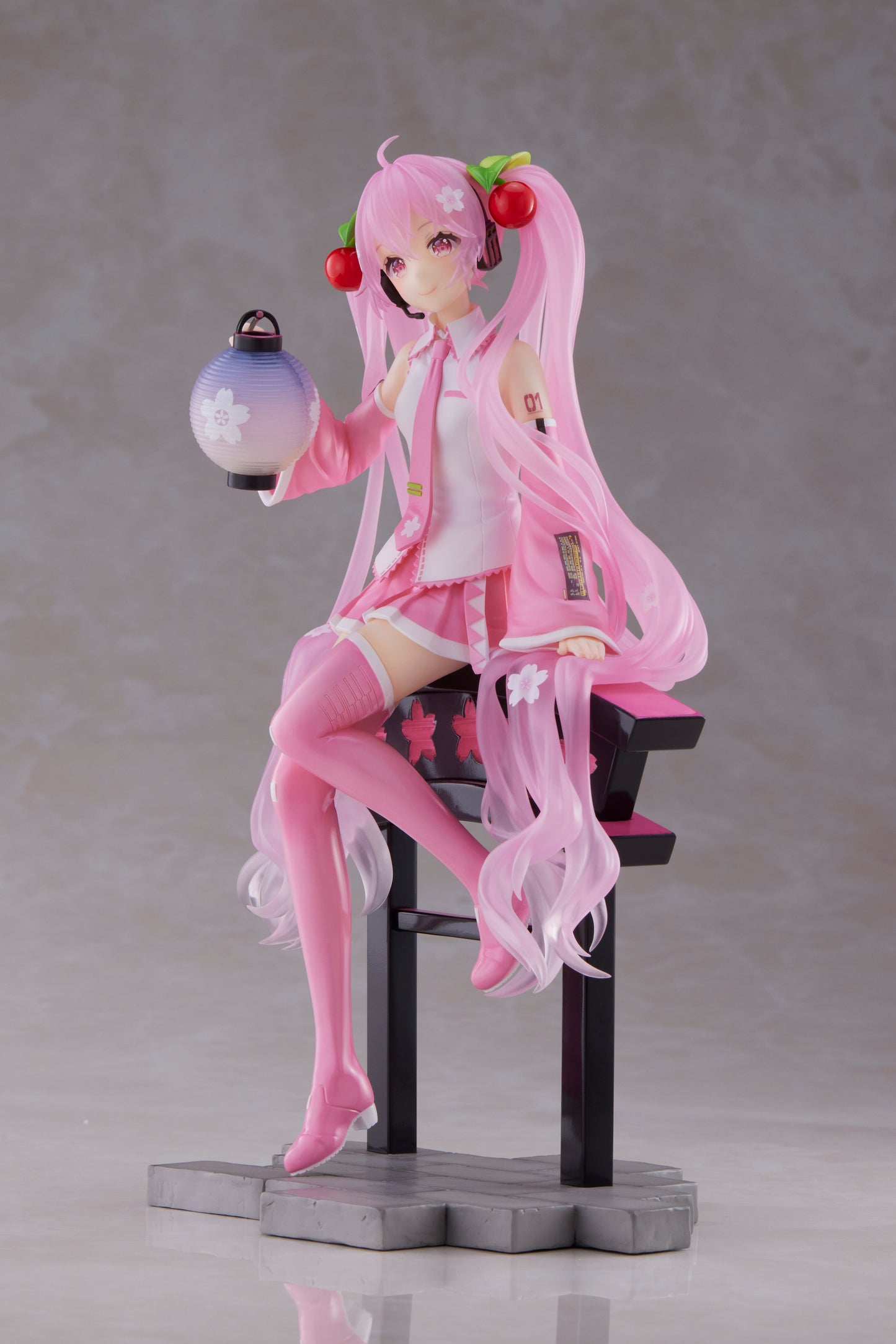 PREORDER Sakura Miku AMP+ Figure (Sakura Lantern Ver.) Reissue