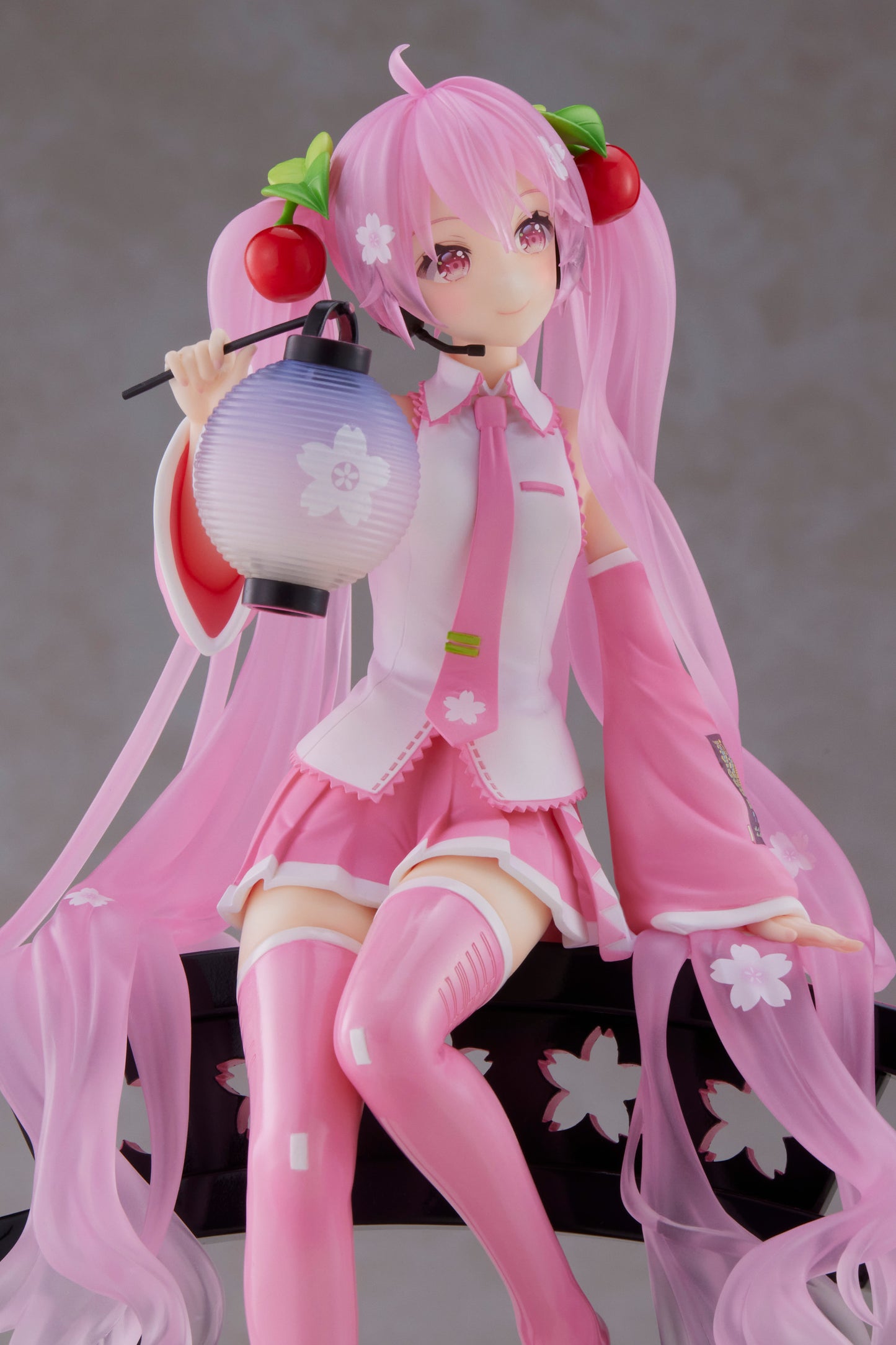 PREORDER Sakura Miku AMP+ Figure (Sakura Lantern Ver.) Reissue