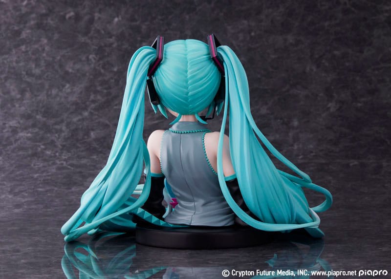 PREORDER Hatsune Miku 16th Anniversary Bust Figure