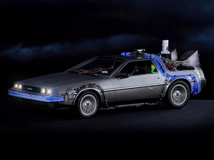 PREORDER Back to the Future Part II DeLorean 1/6 Scale Vehicle