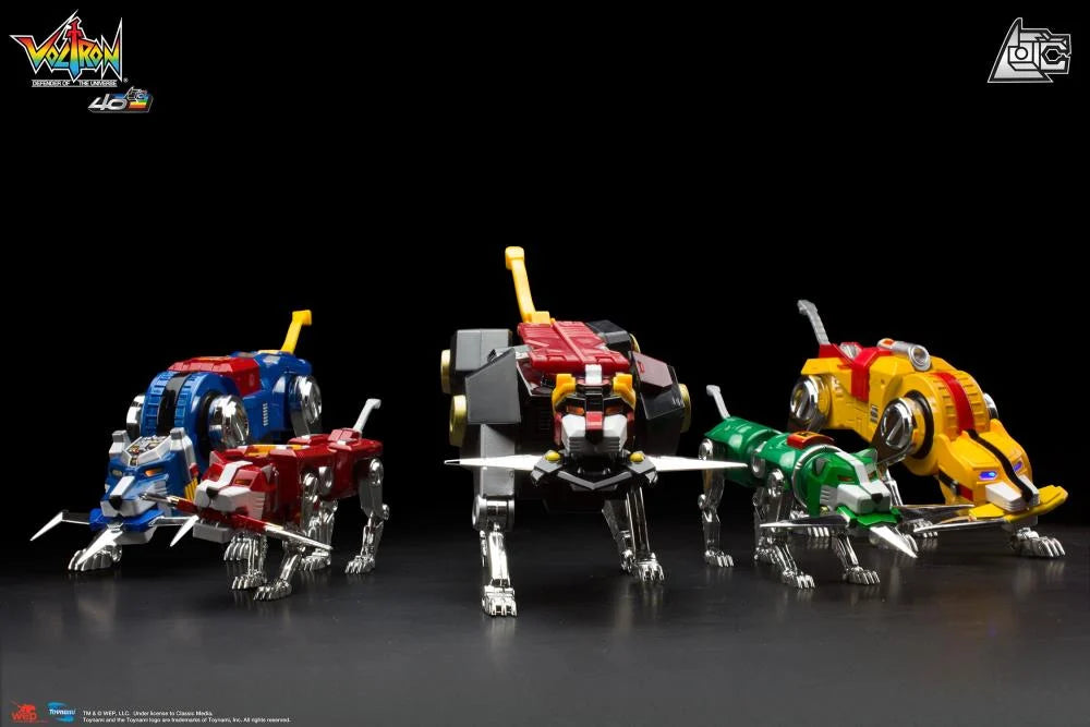 PREORDER Voltron: Defender of the Universe 40th Anniversary Voltron Collector's Set