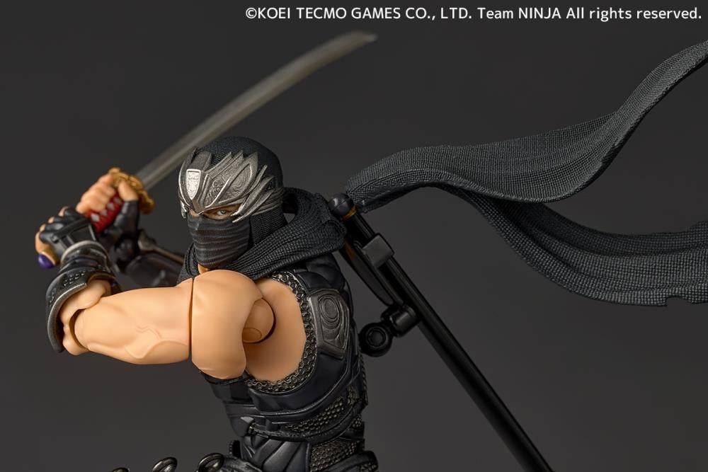 PREORDER Ninja Gaiden 3: Razor's Edge Amazing Yamaguchi Revoltech NR087 Ryu Hayabusa Action Figure