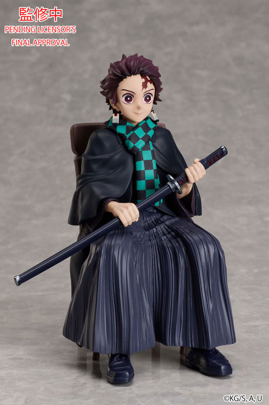 PREORDER Demon Slayer: Kimetsu no Yaiba Tanjiro Kamado NON Scale Figure
