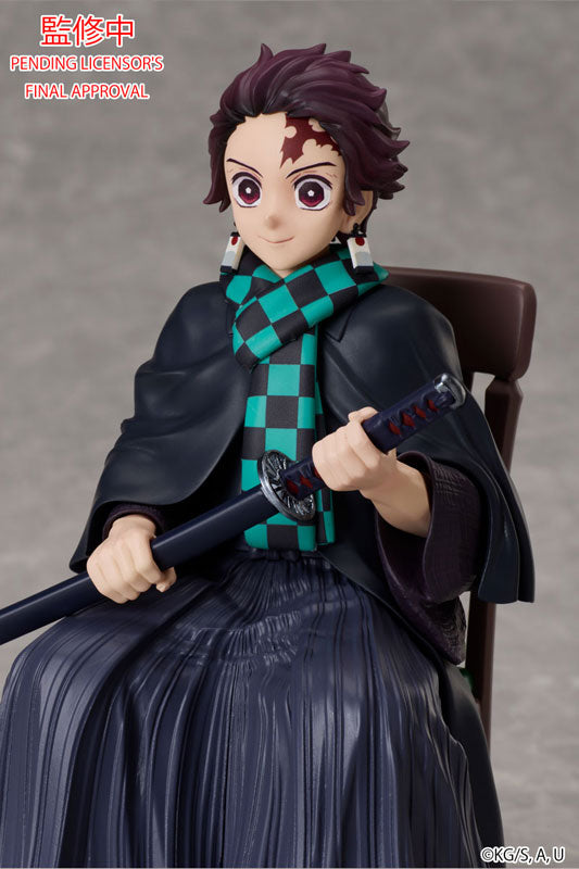 PREORDER Demon Slayer: Kimetsu no Yaiba Tanjiro Kamado NON Scale Figure