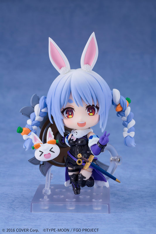 PREORDER Nendoroid Usada Pekora(Mash Kyrielight Collaboration Ver.)