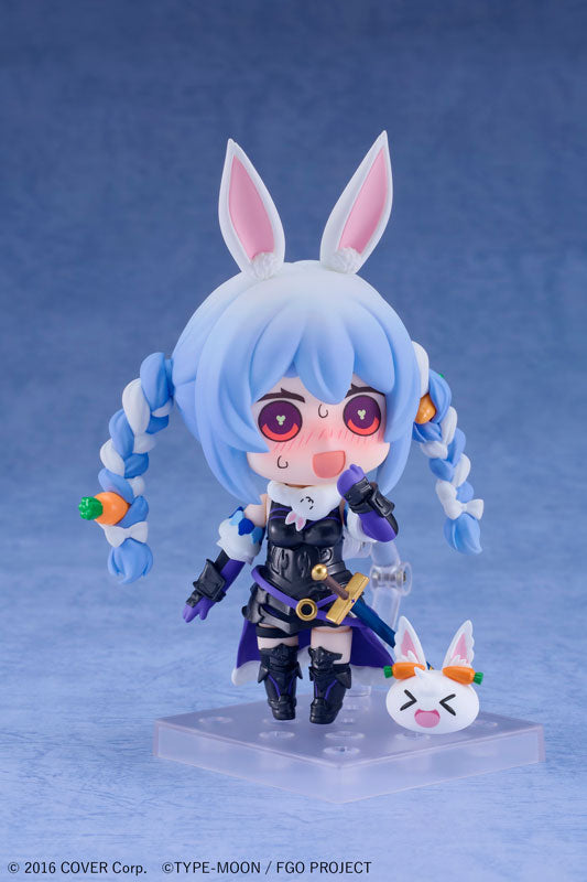 PREORDER Nendoroid Usada Pekora(Mash Kyrielight Collaboration Ver.)