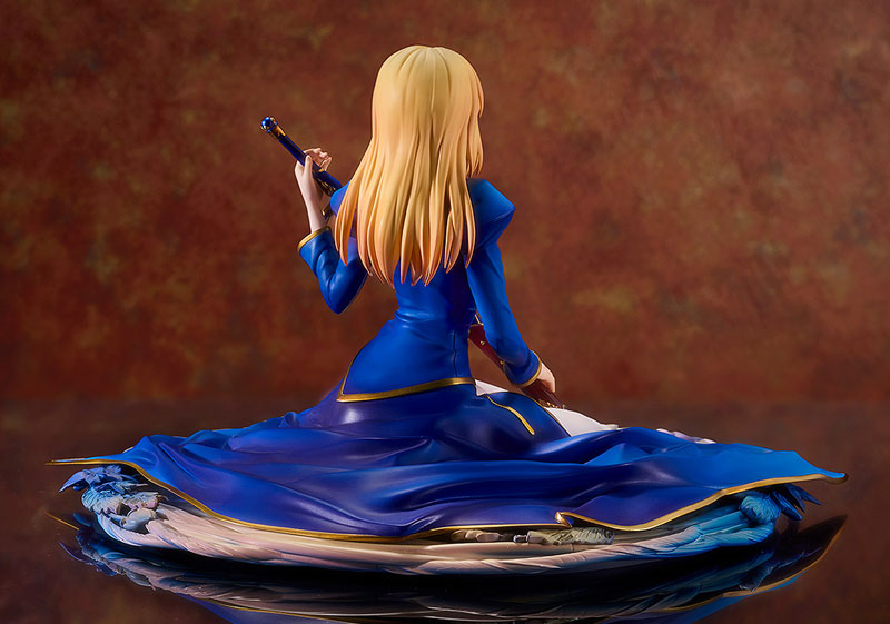 PREORDER Fate/stay night Saber -Garden of Avalon- 1/7 Complete Figure
