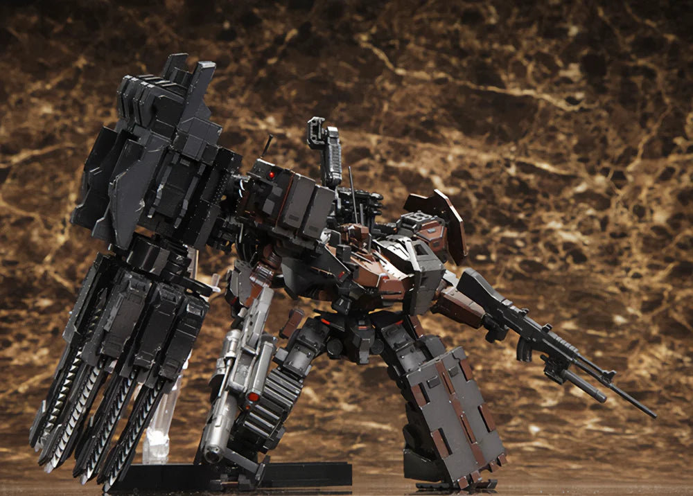 PREORDER Armored Core V Variable Infinity UCR-10/A Vengeance Model Kit (Reissue)