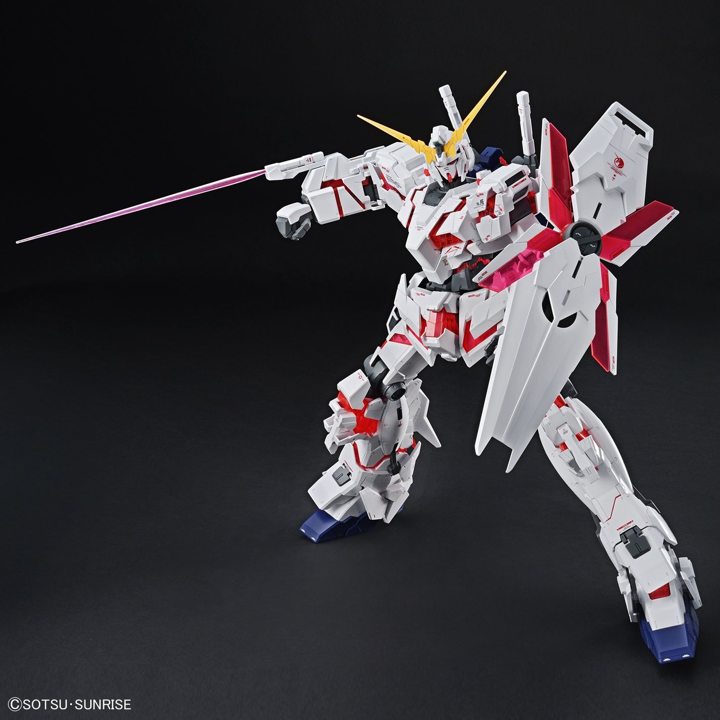 IN STOCK MEGA SIZE MODEL 1/48 UNICORN GUNDAM [DESTROY MODE]