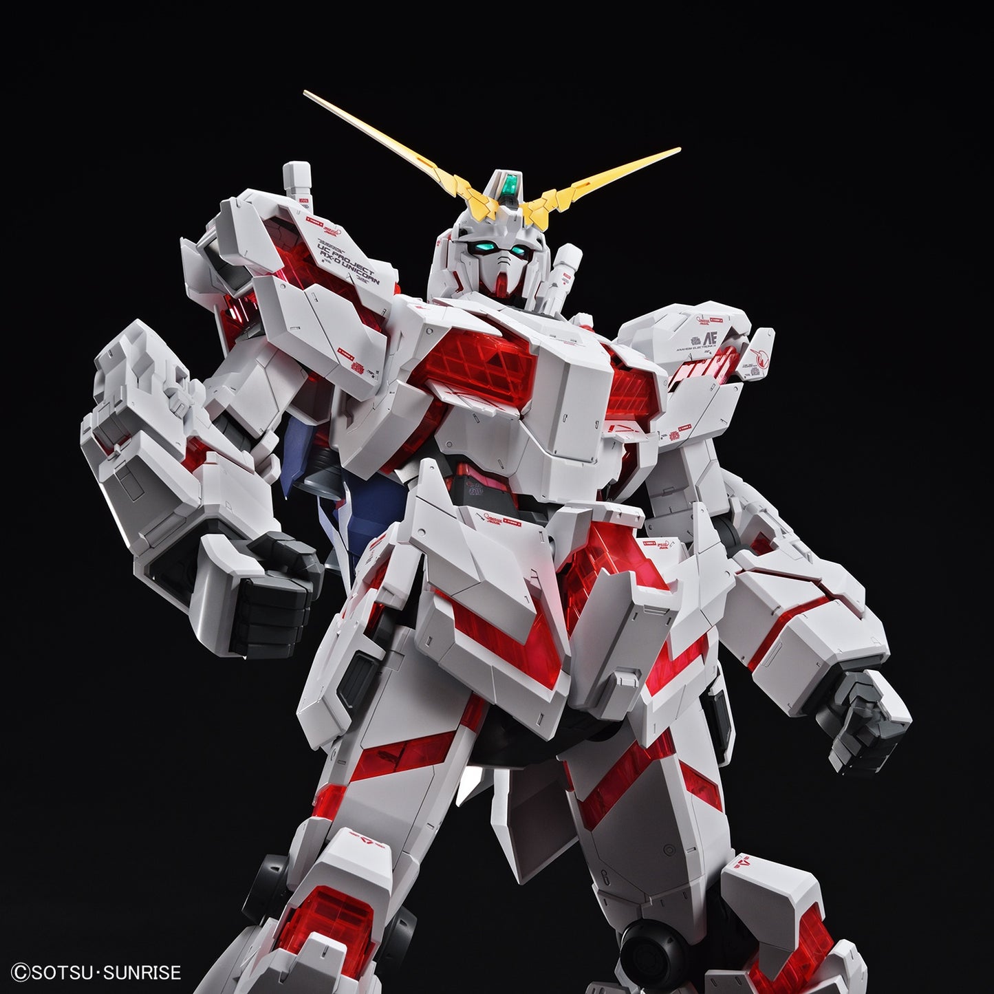 IN STOCK MEGA SIZE MODEL 1/48 UNICORN GUNDAM [DESTROY MODE]