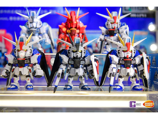 PREORDER BOX OF 8 PCS - QMSV MINI FREEDOM GUNDAM