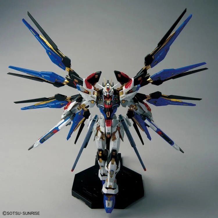 PREORDER Mobile Suit Gundam SEED Destiny MGEX Strike Freedom Gundam 1/100 Scale Model Kit - May 2025 Release