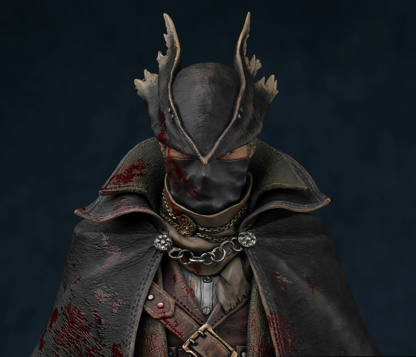 PREORDER Bloodborne Hunter 1/6 Scale Statue ~Blood Regain Edition~